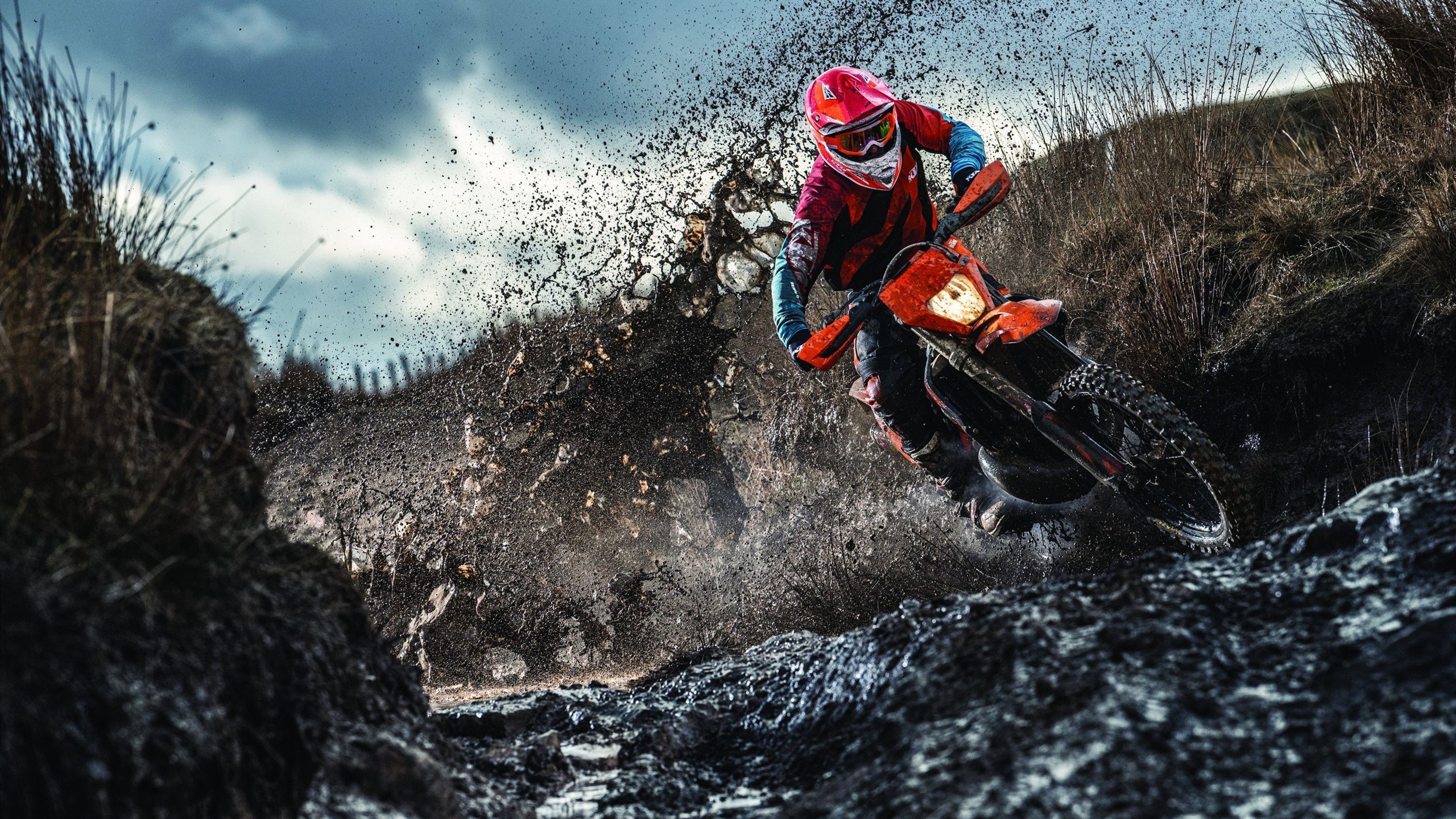 高原反应监测越野保护赛 全程设有医学观察点